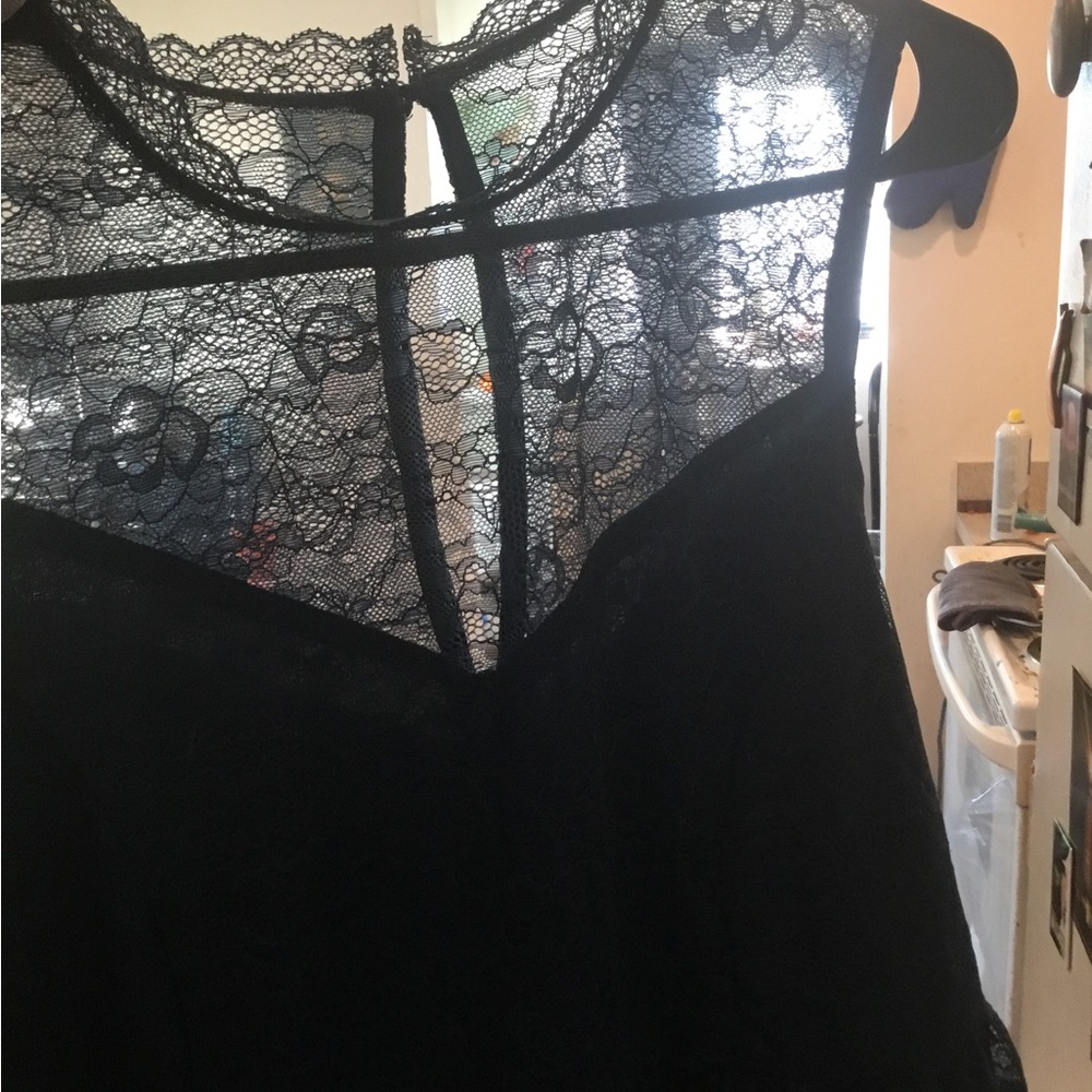 Beautiful peacock blue lace tank